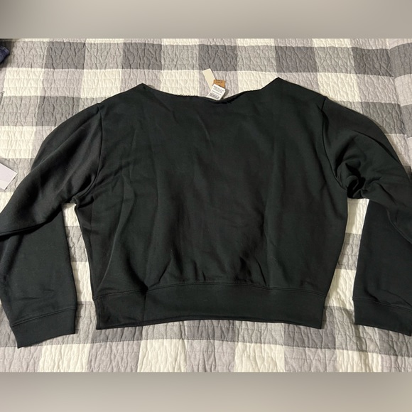 NWT Victoria’s Secret Pink sweatshirt. - Picture 5 of 5